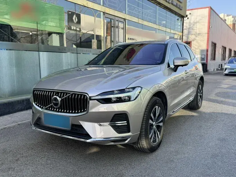 2024 Volvo XC60 2.0T 250HP L4 8AT