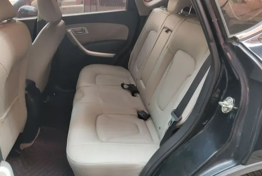 2013 Bestune X80 2.0L 147HP L4 6MT,autocango,china used car exporter,china ev exporter,chinese used car exporter,chinese used ev exporter