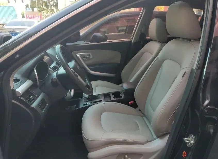 2013 Bestune X80 2.0L 147HP L4 6MT,autocango,china used car exporter,china ev exporter,chinese used car exporter,chinese used ev exporter