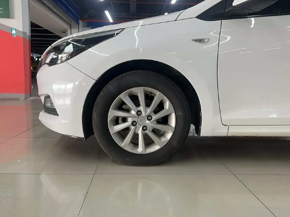 2017 Hyundai Verna RV 1.4L 100HP L4 6AT,autocango,china used car exporter,china ev exporter,chinese used car exporter,chinese used ev exporter