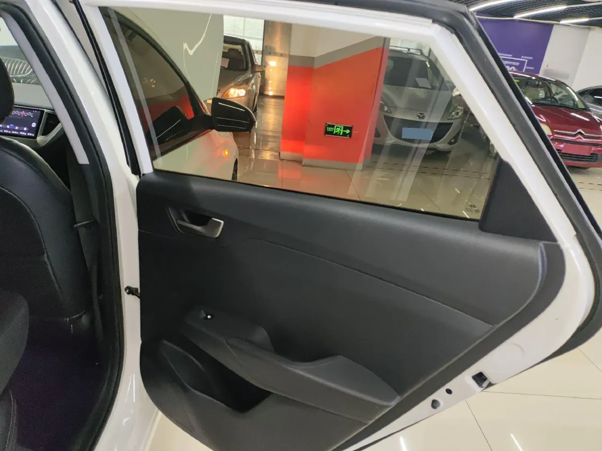 2017 Hyundai Verna RV 1.4L 100HP L4 6AT,autocango,china used car exporter,china ev exporter,chinese used car exporter,chinese used ev exporter