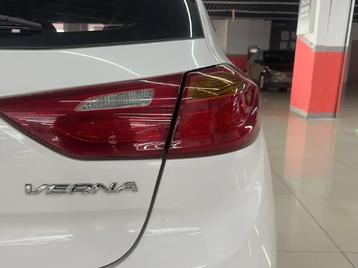 2017 Hyundai Verna RV 1.4L 100HP L4 6AT,autocango,china used car exporter,china ev exporter,chinese used car exporter,chinese used ev exporter