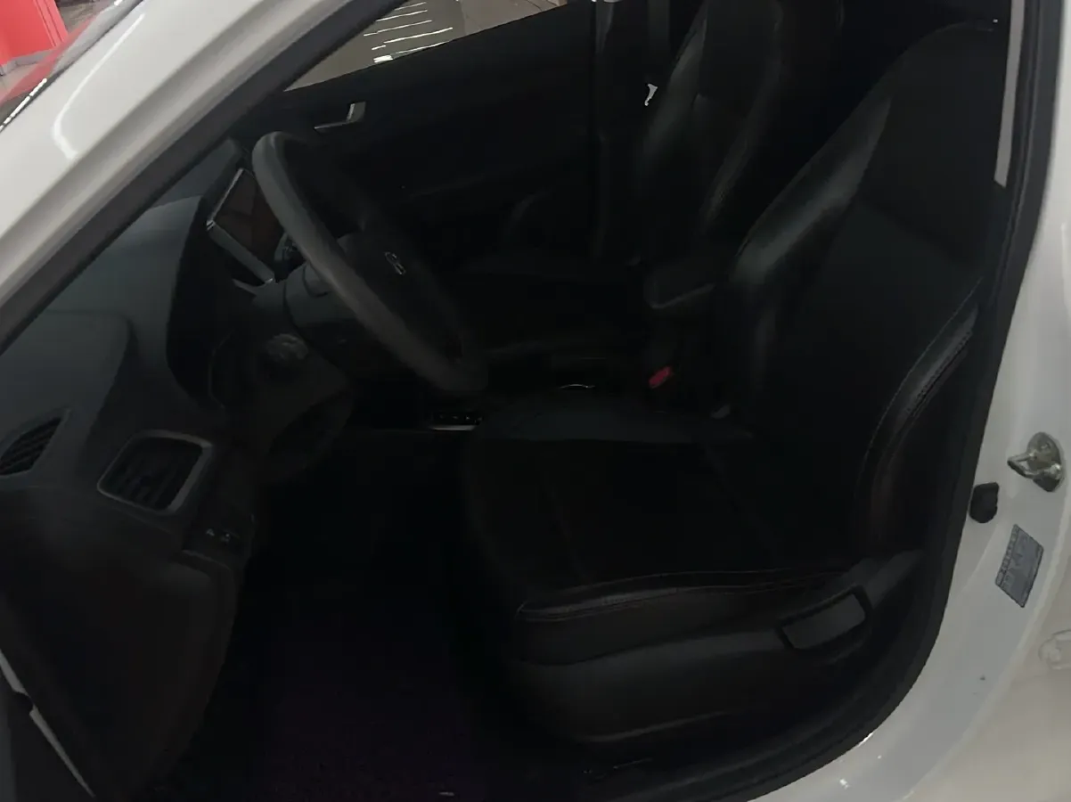 2017 Hyundai Verna RV 1.4L 100HP L4 6AT,autocango,china used car exporter,china ev exporter,chinese used car exporter,chinese used ev exporter