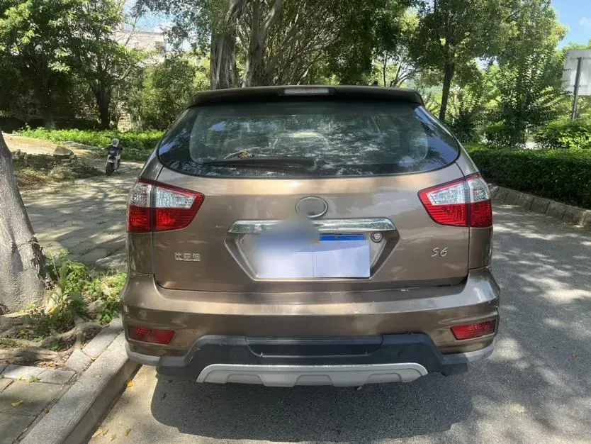 2014 BYD S6 2.0L 140HP L4 5MT,autocango,china used car exporter,china ev exporter,chinese used car exporter,chinese used ev exporter