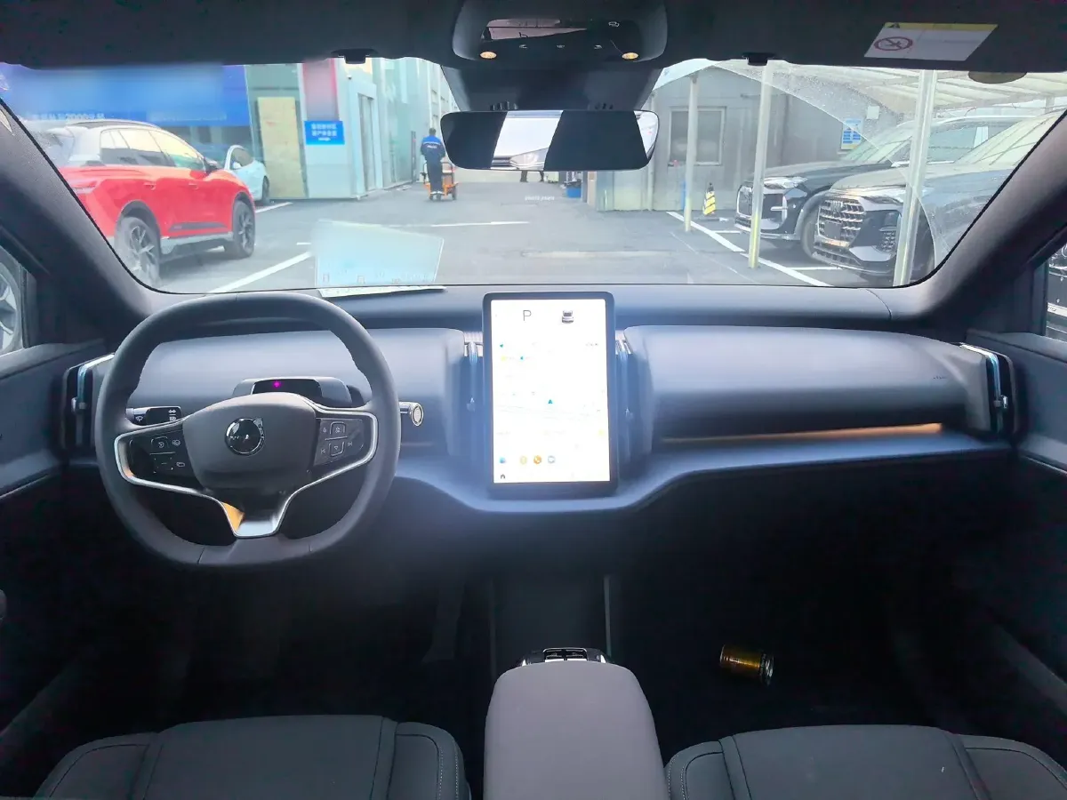 2025 Volvo EX30 BEV 66KWH,autocango,china used car exporter,china ev exporter,chinese used car exporter,chinese used ev exporter