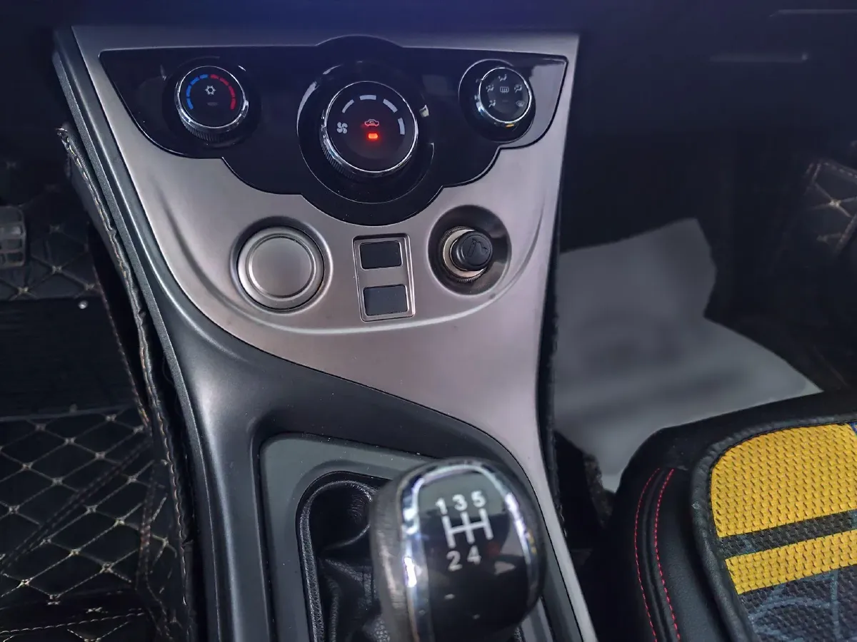 2016 HaiMa M3 1.5L 112HP L4 5MT,autocango,china used car exporter,china ev exporter,chinese used car exporter,chinese used ev exporter