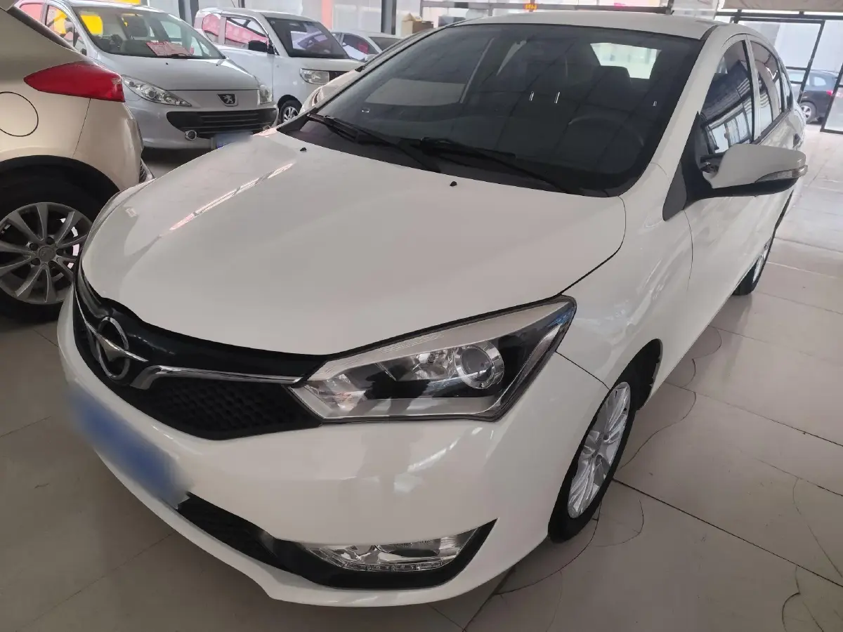 2016 HaiMa M3 1.5L 112HP L4 5MT
