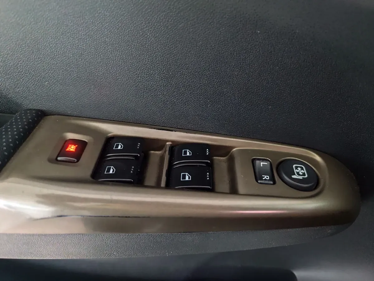 2016 HaiMa M3 1.5L 112HP L4 5MT,autocango,china used car exporter,china ev exporter,chinese used car exporter,chinese used ev exporter