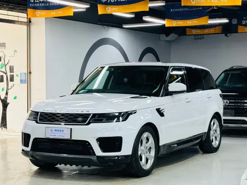 2018 Land Rover Range Rover Sport 2.0T 300HP L4 8AT PHEV 13.1KWH