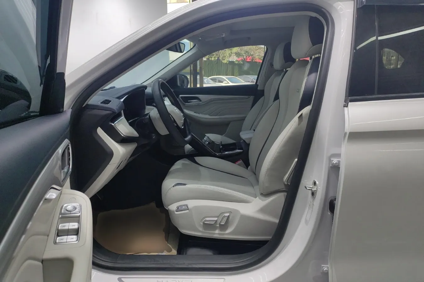 2021 Rising Auto MARVEL R 2AT BEV 69.9KWH,autocango,china used car exporter,china ev exporter,chinese used car exporter,chinese used ev exporter