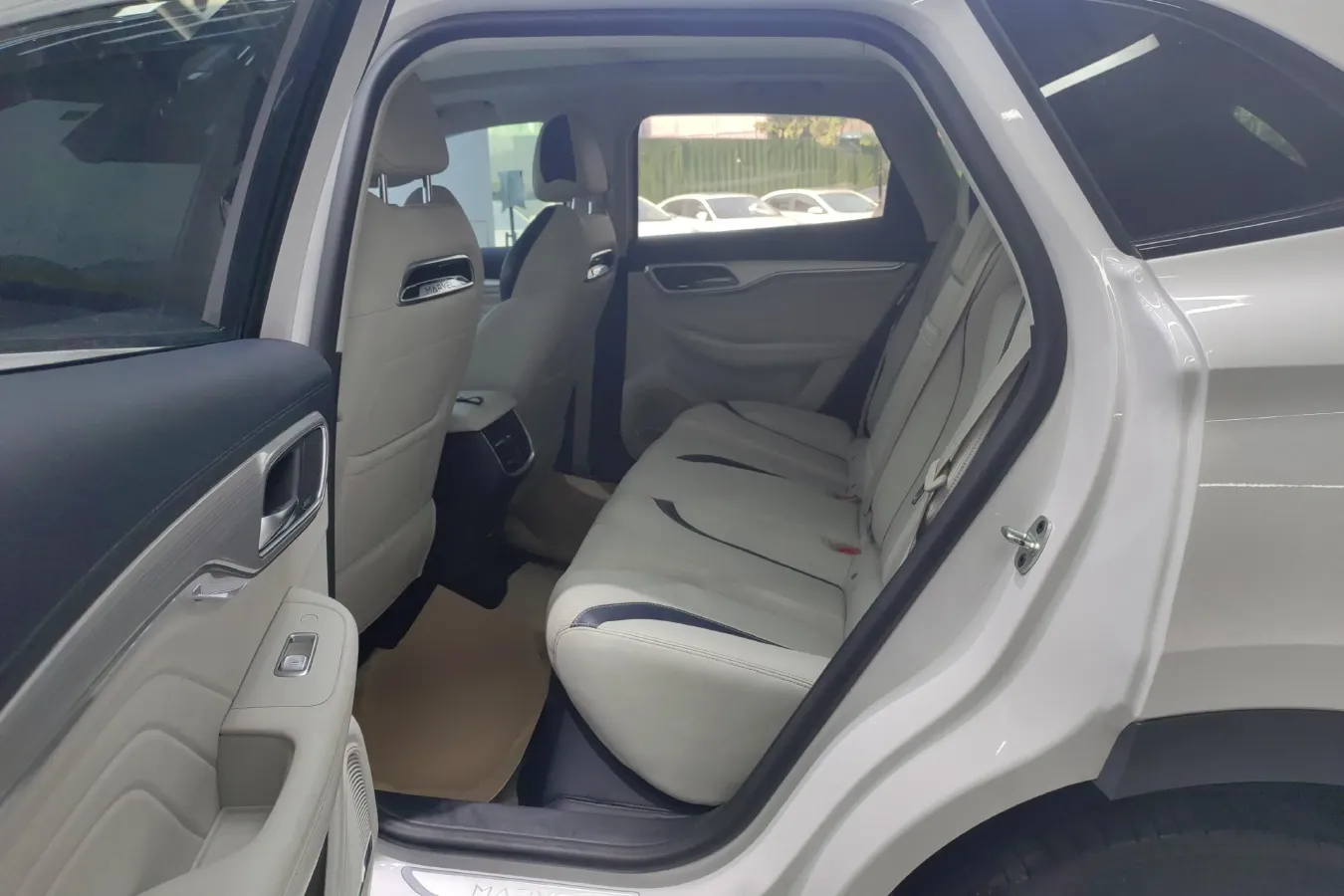 2021 Rising Auto MARVEL R 2AT BEV 69.9KWH,autocango,china used car exporter,china ev exporter,chinese used car exporter,chinese used ev exporter