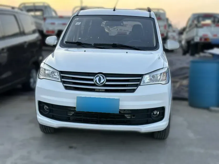 2019 DongFeng Fengon Fengon 330 1.5L 116HP L4 5MT,autocango,china used car exporter,china ev exporter,chinese used car exporter,chinese used ev exporter