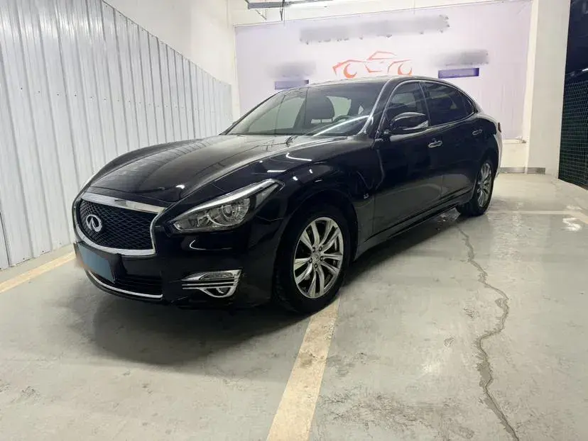 2017 Infiniti Q70 2.5L 222HP V6 7AT