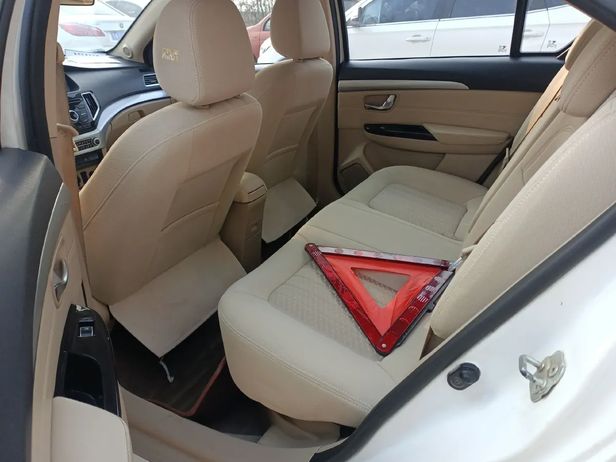 2015 Great Wall C30 1.5L 106HP L4 5MT,autocango,china used car exporter,china ev exporter,chinese used car exporter,chinese used ev exporter