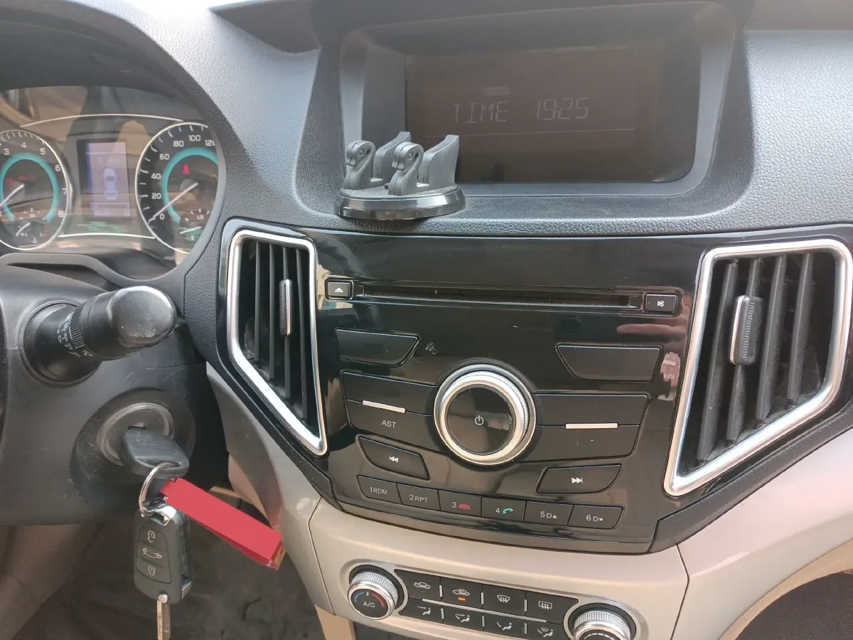 2015 Great Wall C30 1.5L 106HP L4 5MT,autocango,china used car exporter,china ev exporter,chinese used car exporter,chinese used ev exporter