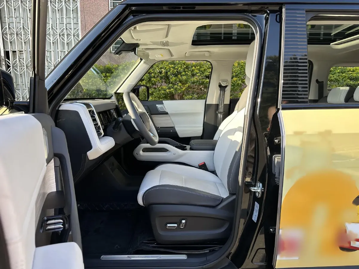 2024 iCAR 03 BEV 65.69KWH,autocango,china used car exporter,china ev exporter,chinese used car exporter,chinese used ev exporter