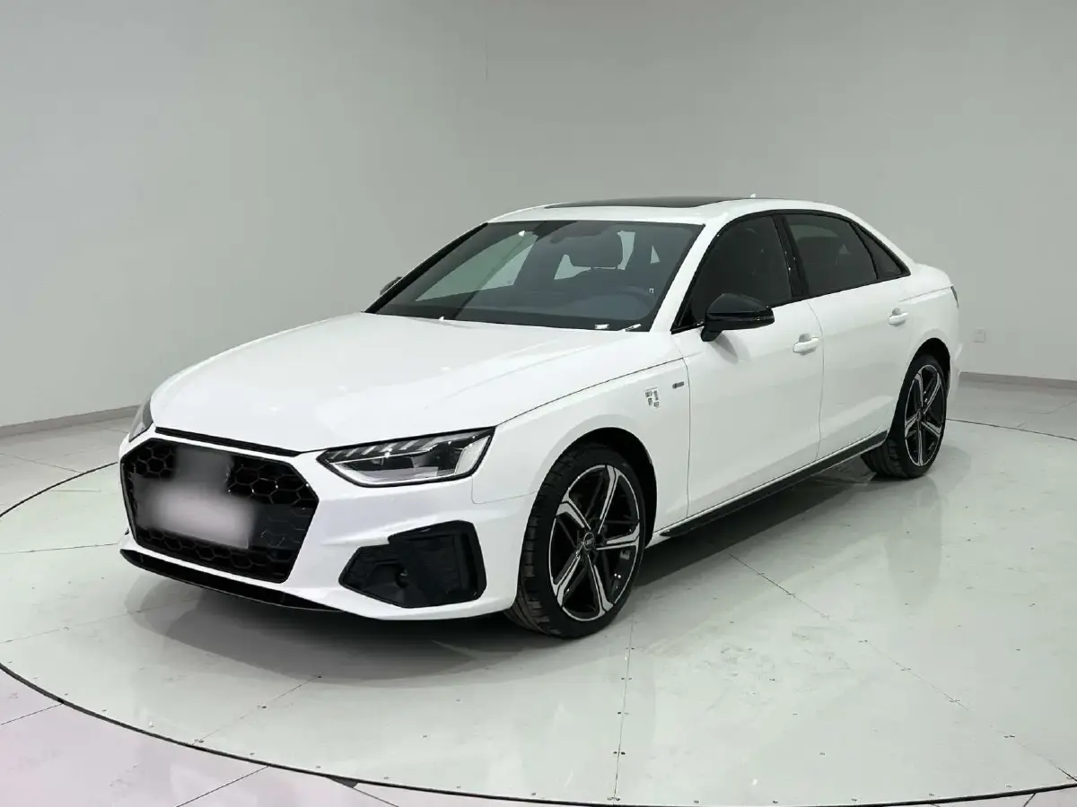 2024 Audi A4L 2.0T 190HP L4 7DCT
