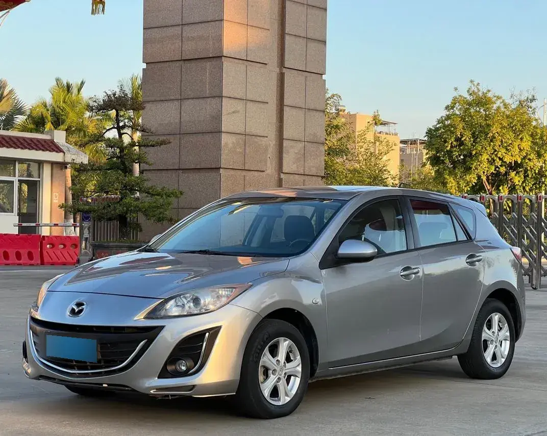 2015 Mazda 3 XingChi 1.6L 107HP L4 4AT