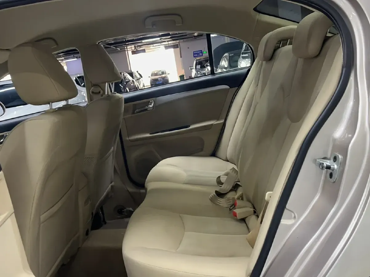 2013 Roewe 350 1.5L 109HP L4 5MT,autocango,china used car exporter,china ev exporter,chinese used car exporter,chinese used ev exporter