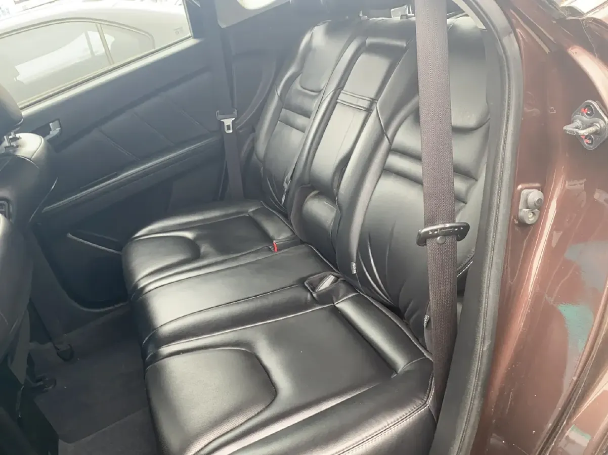 2016 Luxgen 6 SUV 1.8T 180HP L4 6AT,autocango,china used car exporter,china ev exporter,chinese used car exporter,chinese used ev exporter