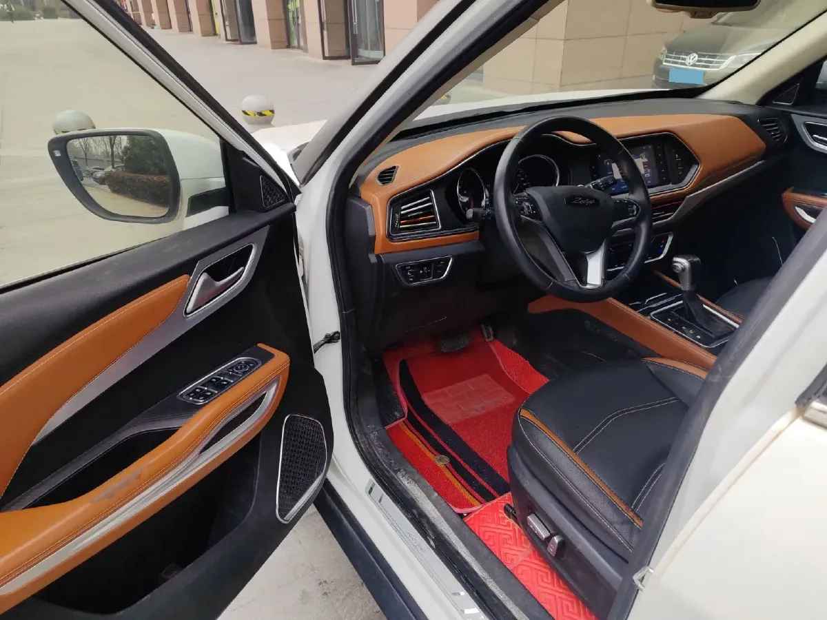 2017 Zotye T300 1.5T 144HP L4 CVT,autocango,china used car exporter,china ev exporter,chinese used car exporter,chinese used ev exporter