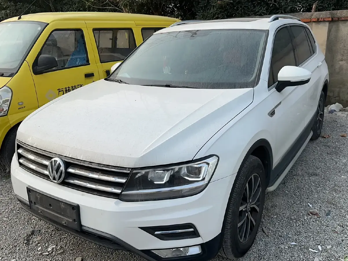 2018 Volkswagen Tiguan L 2.0T 186HP L4 7DCT