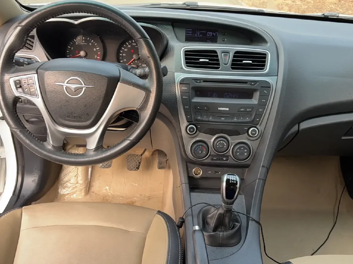 2015 HaiMa Family 1.6L 125HP L4 6MT,autocango,china used car exporter,china ev exporter,chinese used car exporter,chinese used ev exporter