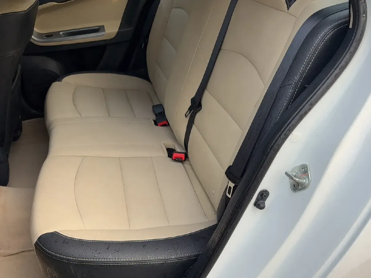 2015 HaiMa Family 1.6L 125HP L4 6MT,autocango,china used car exporter,china ev exporter,chinese used car exporter,chinese used ev exporter