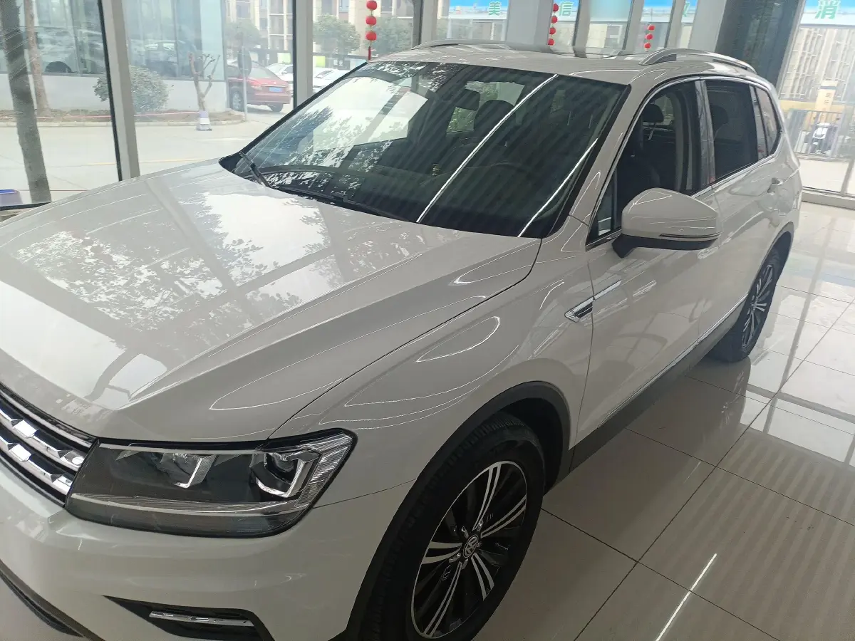2019 Volkswagen Tiguan L 2.0T 186HP L4 7DCT