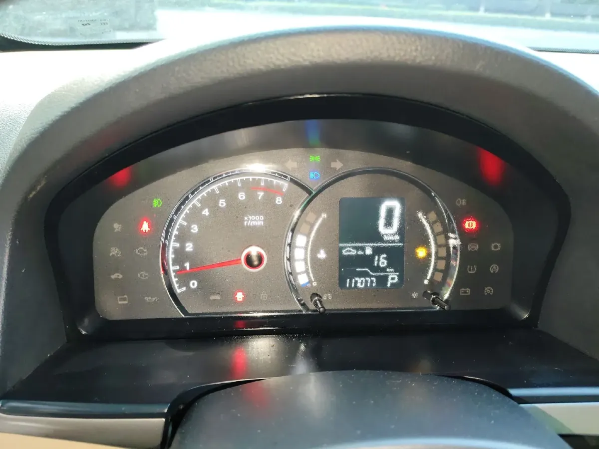 2013 Roewe 350 1.5L 109HP L4 4AT,autocango,china used car exporter,china ev exporter,chinese used car exporter,chinese used ev exporter