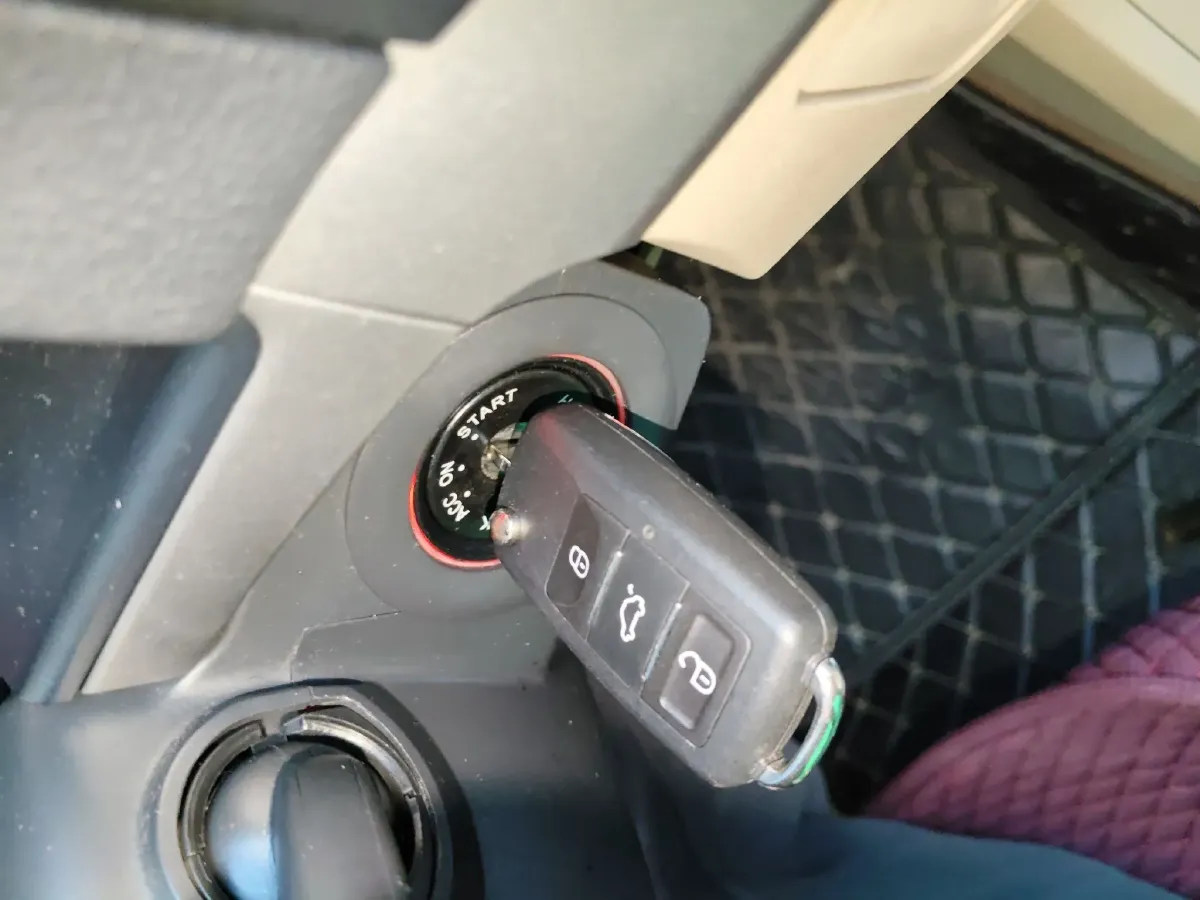 2013 Roewe 350 1.5L 109HP L4 4AT,autocango,china used car exporter,china ev exporter,chinese used car exporter,chinese used ev exporter