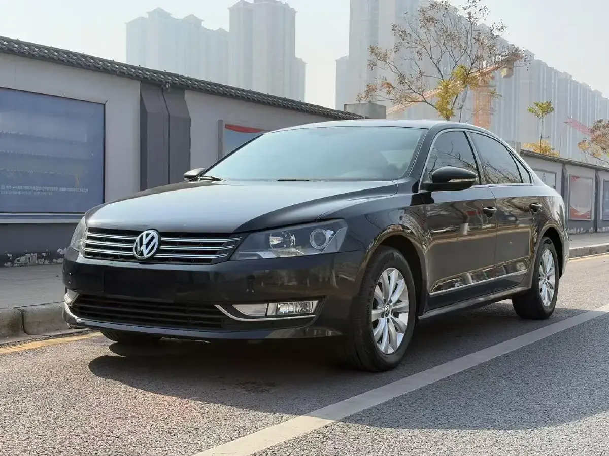 2013 Volkswagen Passat 1.8T 160HP L4 7DCT
