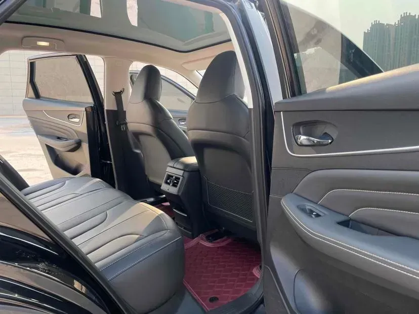 2023 Venucia Grand V DD-i 1.5T 163HP L4 E-CVT PHEV 18.4KWH,autocango,china used car exporter,china ev exporter,chinese used car exporter,chinese used ev exporter