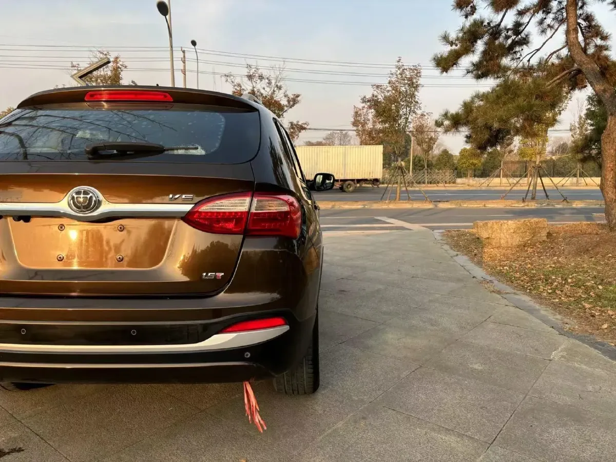 2016 Brilliance Auto V5 1.5T 150HP L4 5MT,autocango,china used car exporter,china ev exporter,chinese used car exporter,chinese used ev exporter