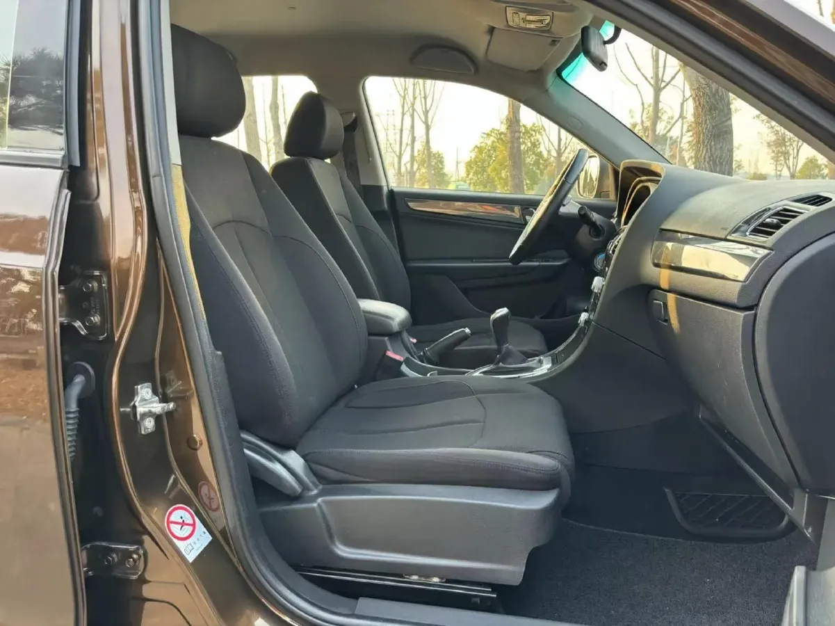 2016 Brilliance Auto V5 1.5T 150HP L4 5MT,autocango,china used car exporter,china ev exporter,chinese used car exporter,chinese used ev exporter