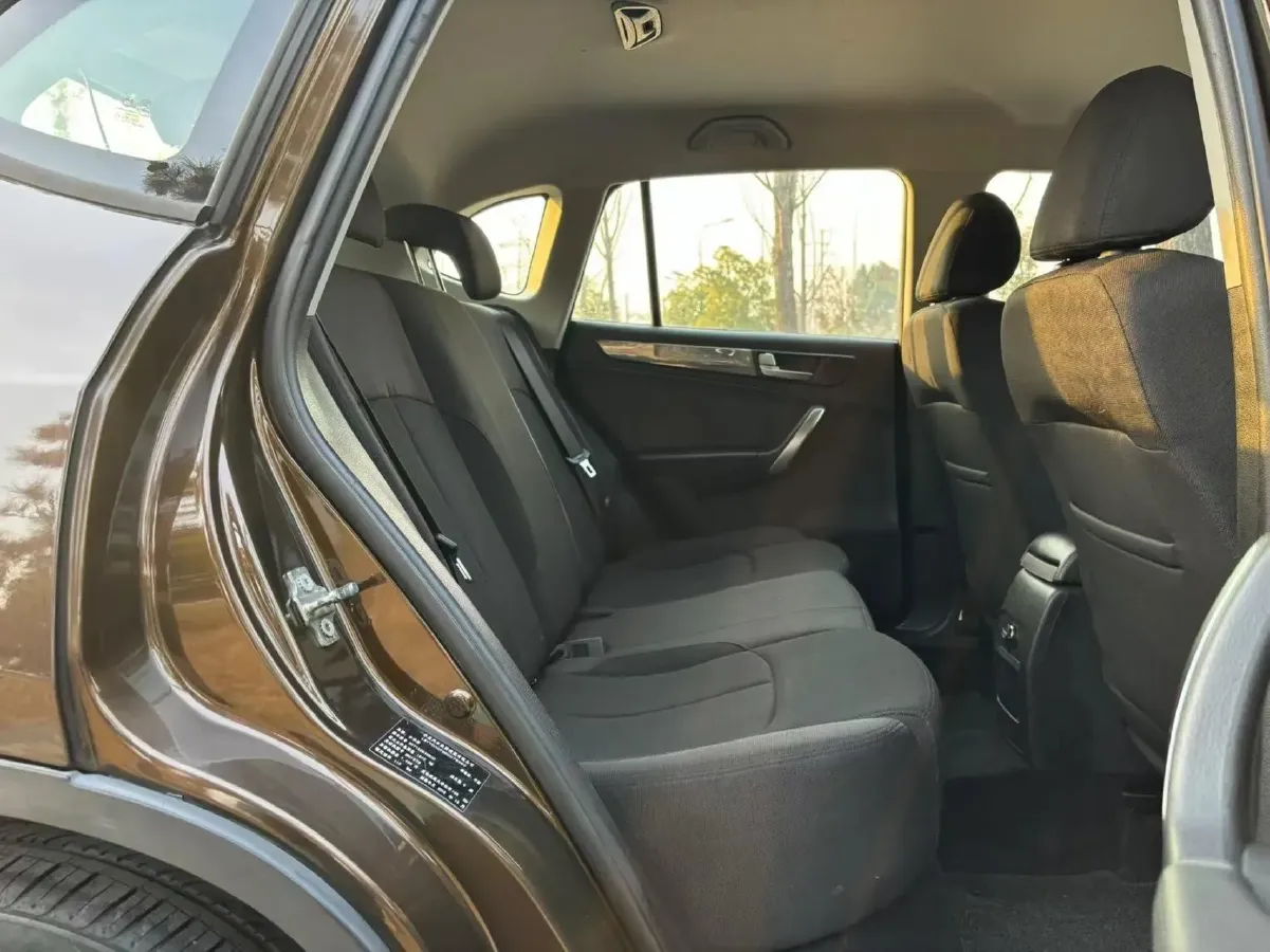 2016 Brilliance Auto V5 1.5T 150HP L4 5MT,autocango,china used car exporter,china ev exporter,chinese used car exporter,chinese used ev exporter