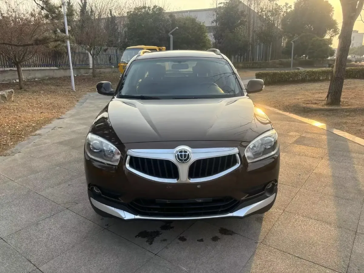 2016 Brilliance Auto V5 1.5T 150HP L4 5MT,autocango,china used car exporter,china ev exporter,chinese used car exporter,chinese used ev exporter