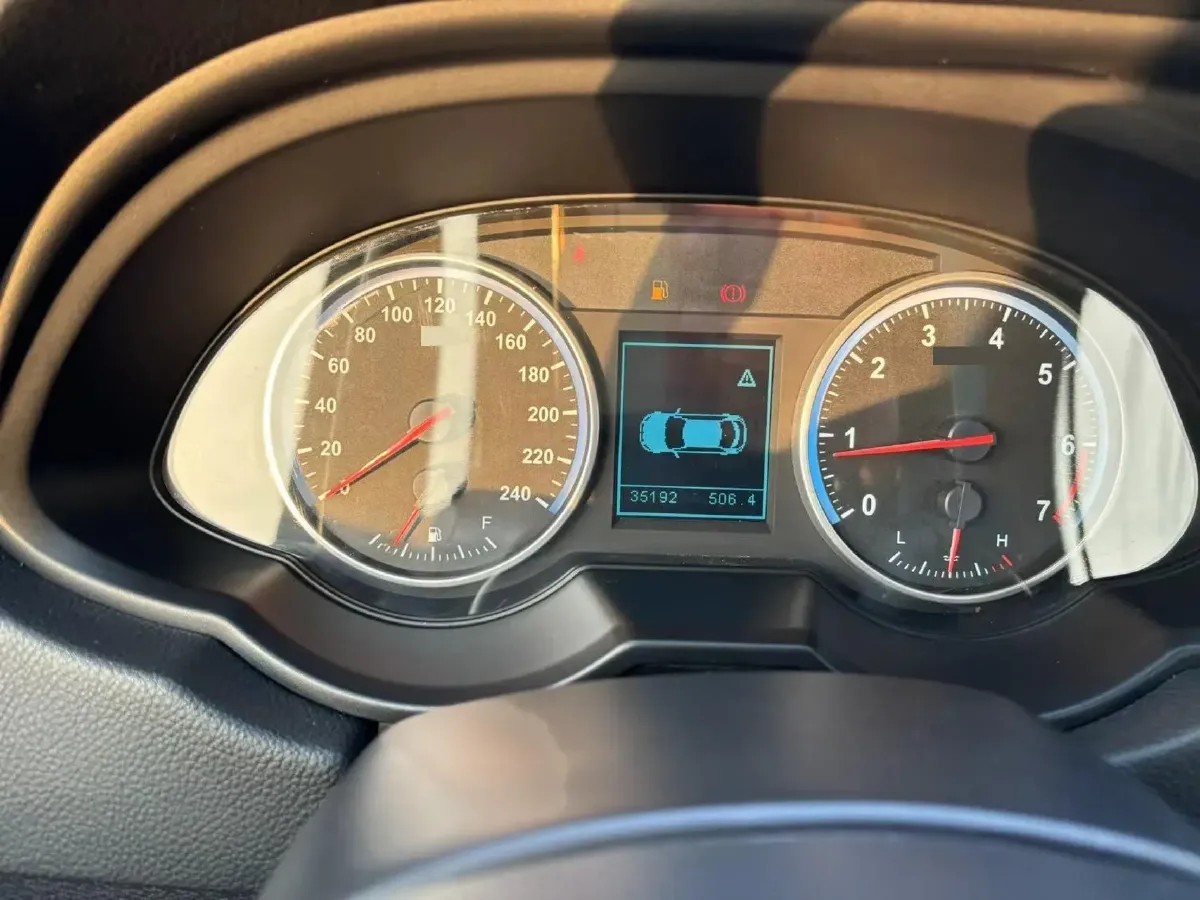 2016 Brilliance Auto V5 1.5T 150HP L4 5MT,autocango,china used car exporter,china ev exporter,chinese used car exporter,chinese used ev exporter