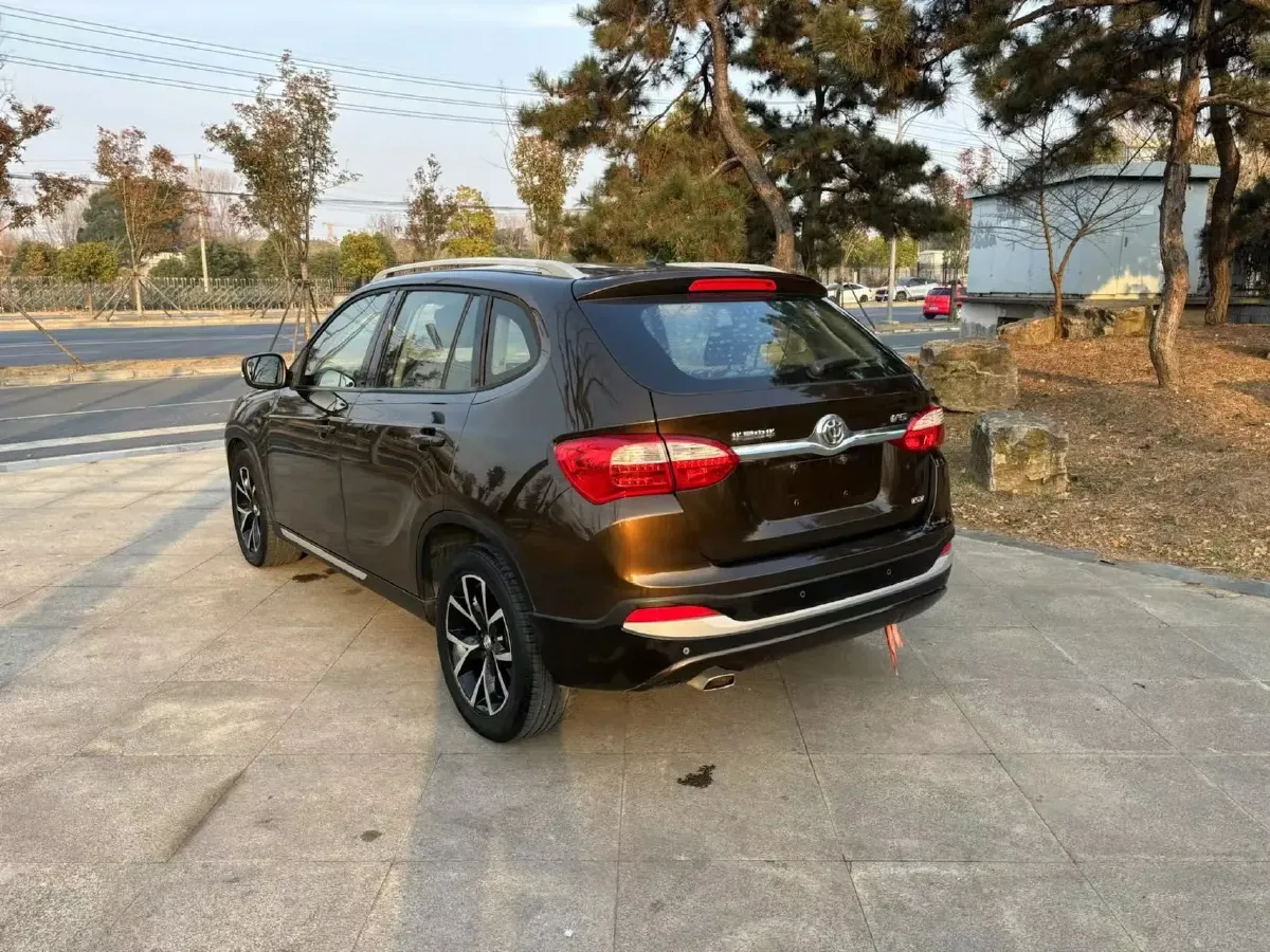 2016 Brilliance Auto V5 1.5T 150HP L4 5MT,autocango,china used car exporter,china ev exporter,chinese used car exporter,chinese used ev exporter