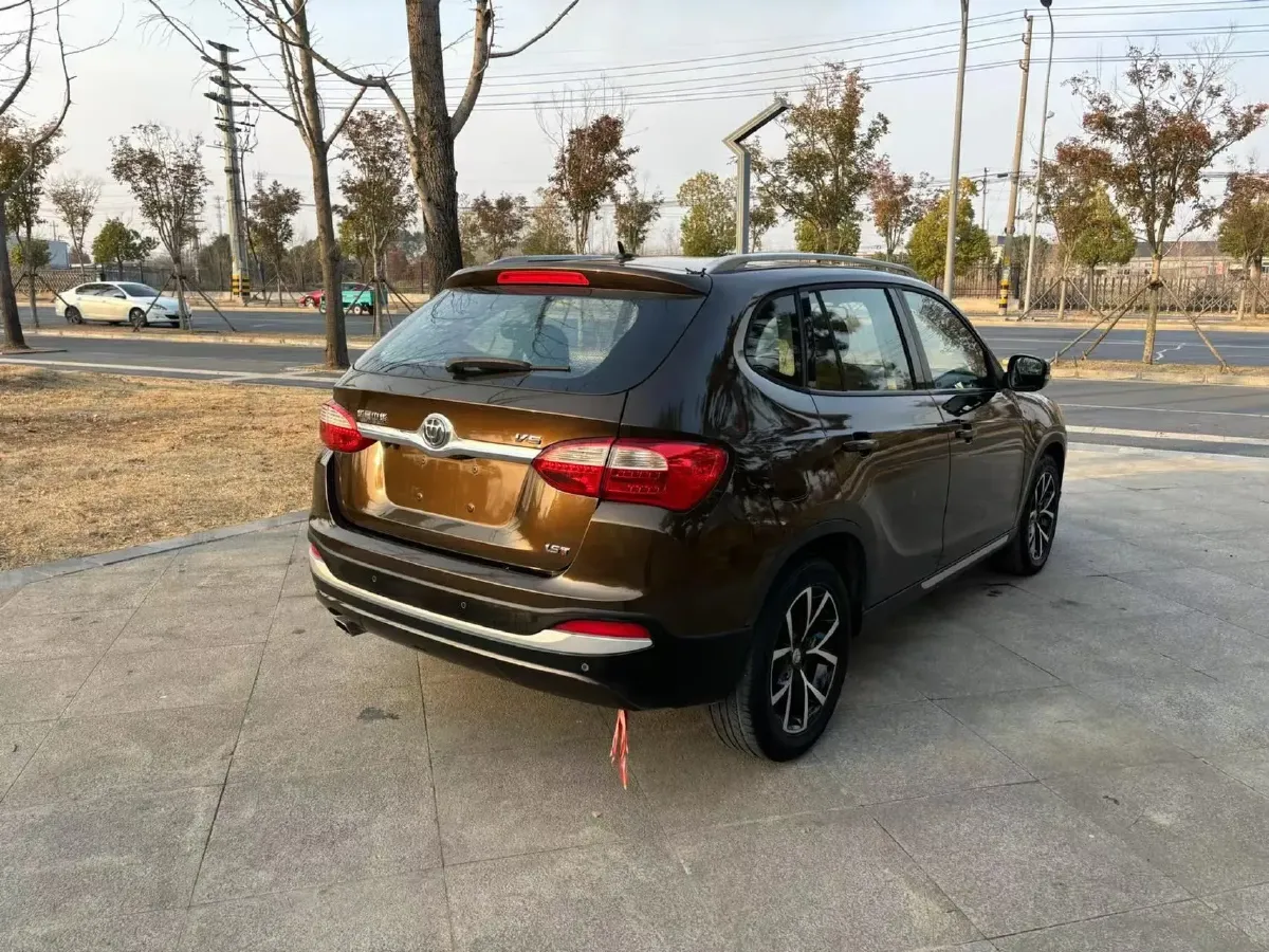 2016 Brilliance Auto V5 1.5T 150HP L4 5MT,autocango,china used car exporter,china ev exporter,chinese used car exporter,chinese used ev exporter