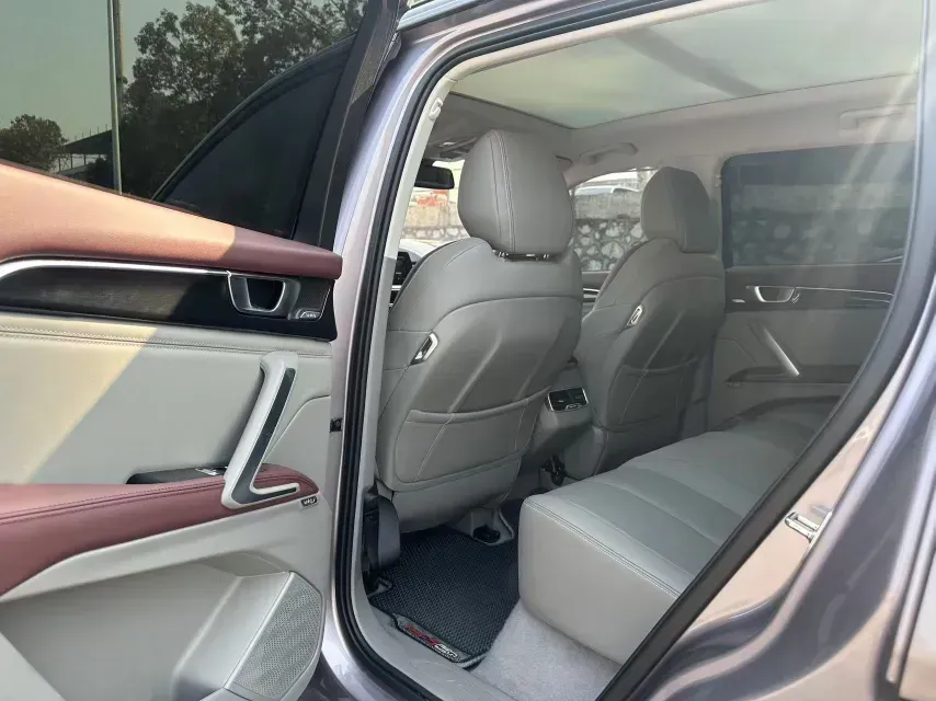 2019 BaoJun RS-5 1.5T 151HP L4 CVT,autocango,china used car exporter,china ev exporter,chinese used car exporter,chinese used ev exporter