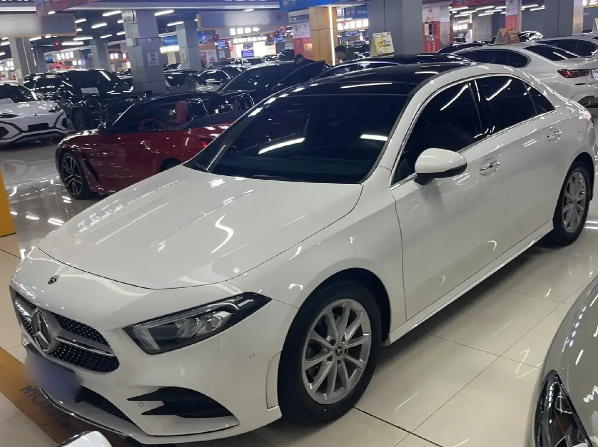 2020 Mercedes-Benz A Class 1.3T 163HP L4 7DCT