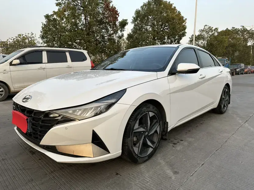 2021 Hyundai Elantra 1.5L 115HP L4 CVT