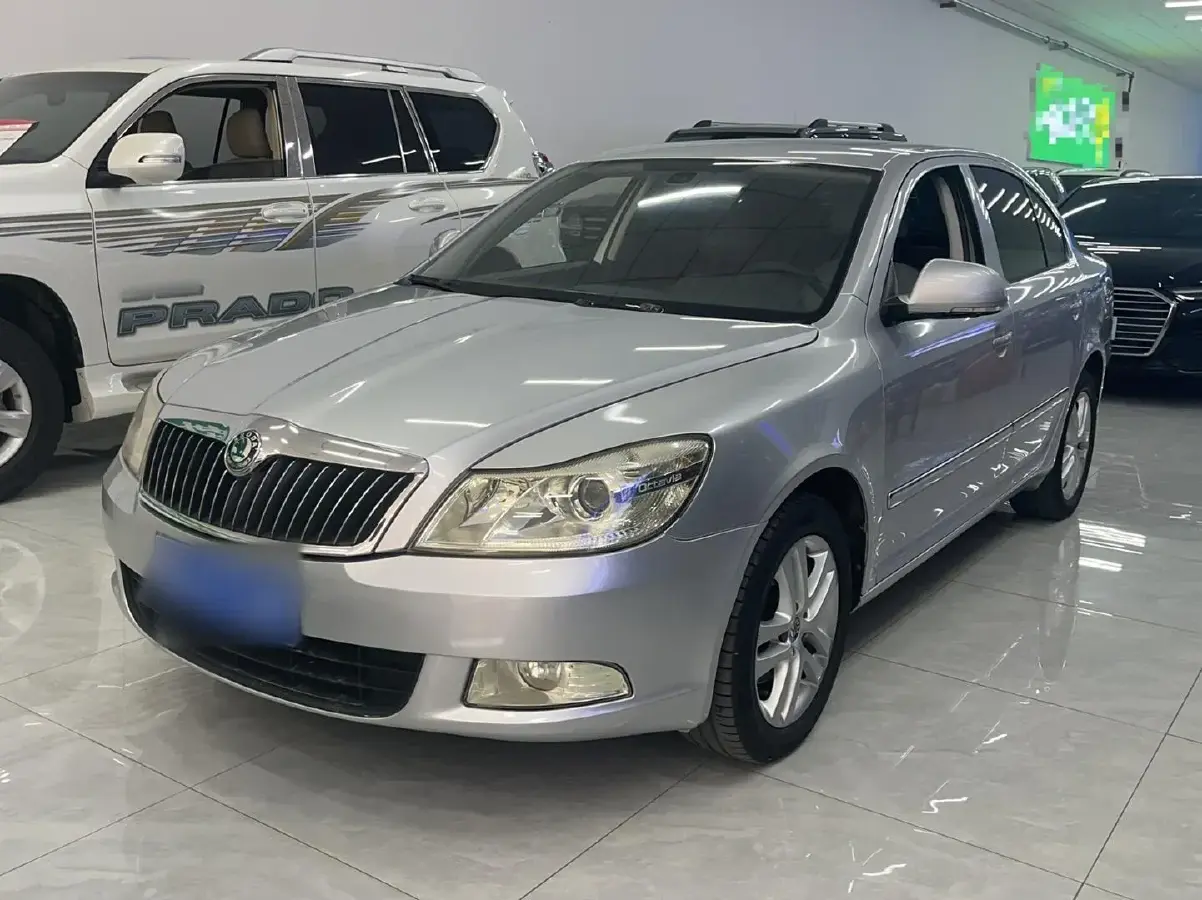 2013 Skoda Octavia 1.6L 105HP L4 6AT