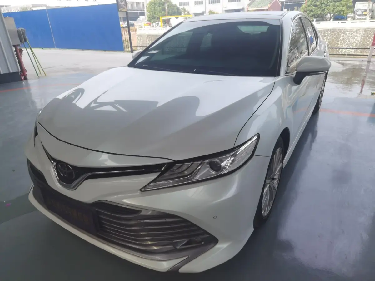 2018 Toyota Camry 2.5L 209HP L4 8AT
