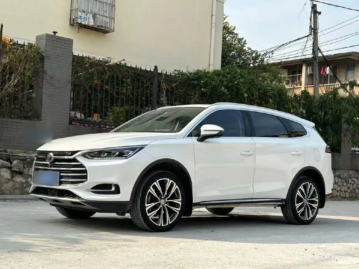 2018 BYD Tang 2.0T 205HP L4 6AT