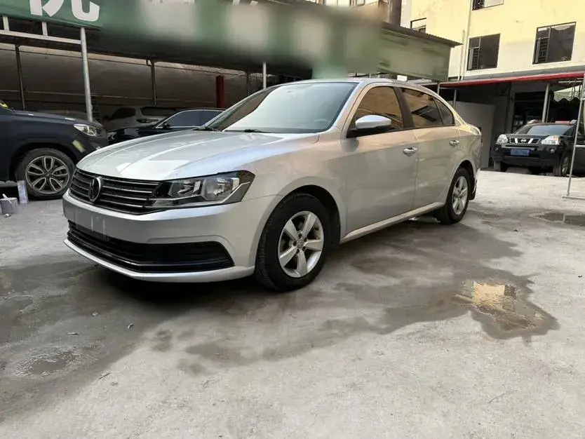 2015 Volkswagen Lavida 1.6L 110HP L4 5MT