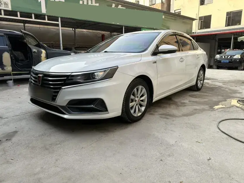 2017 Roewe i6 1.0T 125HP L3 2AT PHEV