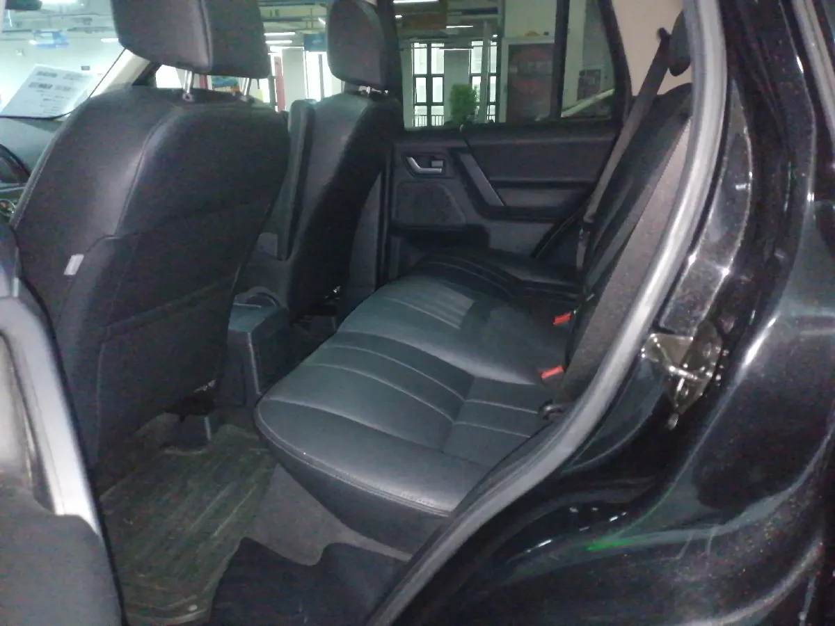 2013 Land Rover Freelander 2 2.0T 240HP L4 6AT,autocango,china used car exporter,china ev exporter,chinese used car exporter,chinese used ev exporter