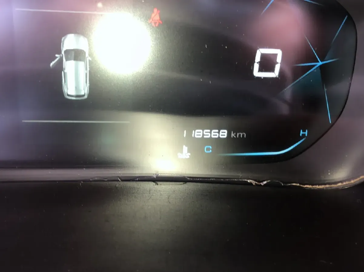 2020 BaoJun RS-3 1.5L 99HP L4 6MT,autocango,china used car exporter,china ev exporter,chinese used car exporter,chinese used ev exporter